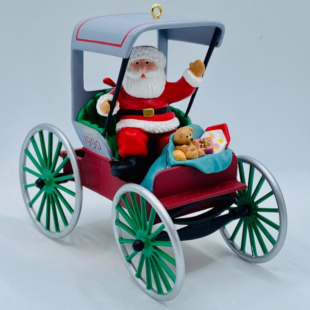 1990 Hallmark Keepsake Ornament FESTIVE SURREY HERE COMES SANTA Carriage